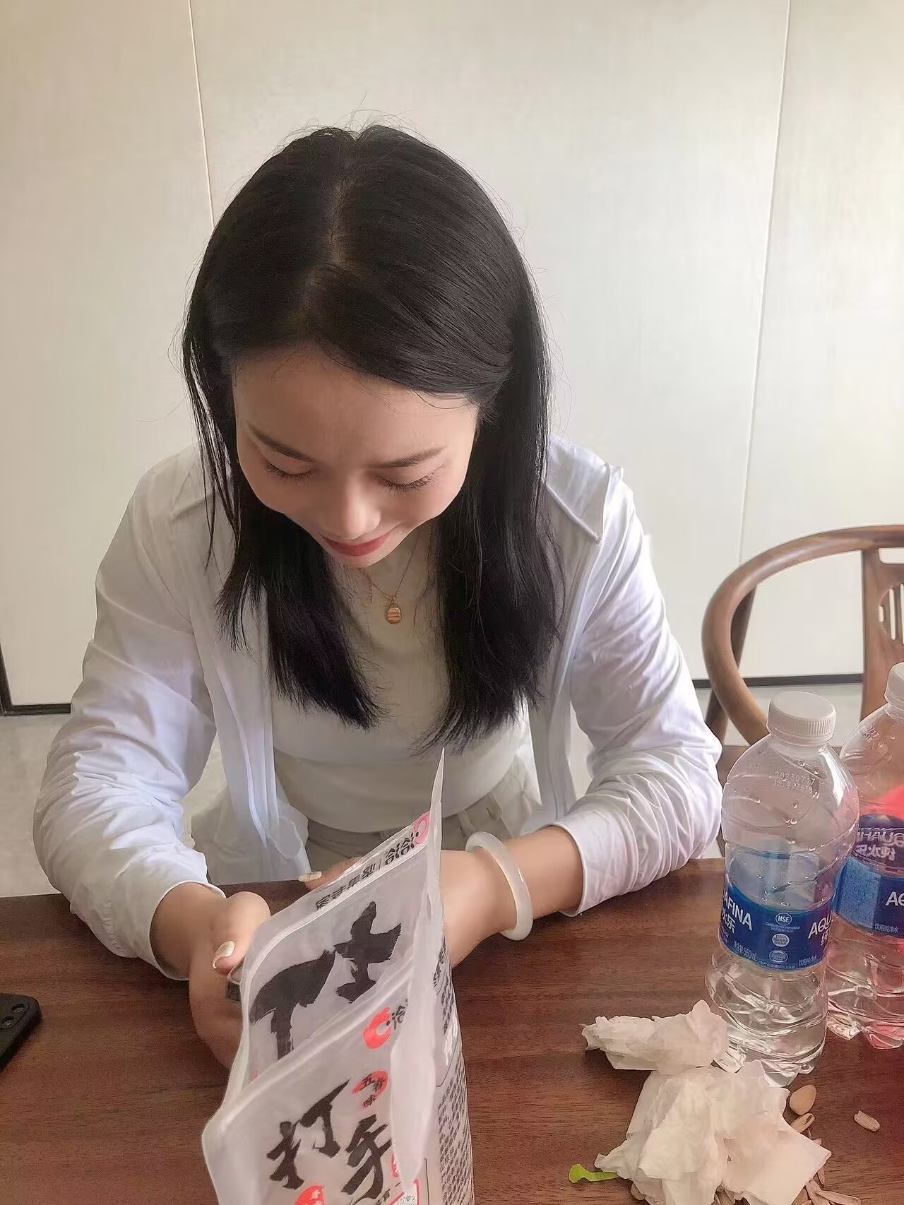 图片[4]-长发少妇项圈眼镜吃鸡非常骚气，黑丝肉丝肥臀弹杏十足【12V+8P/101M-嘤嘤怪之家